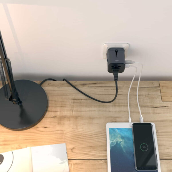 AUKEY PA-TA01 PA-TA04 Universal Travel Adapter With USB-C and USB-A Ports - Black/White (AUKEY MALAYSIA)