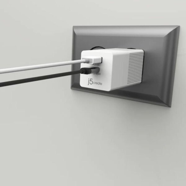 J5Create JUP2445 1port USB-C PD(45W) + 1port USB(12W) Wall Charger